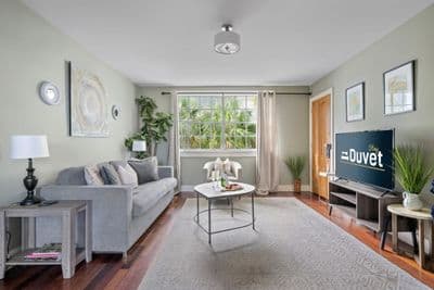 Casa Fuego - E | 6 Minute Walk to King Street