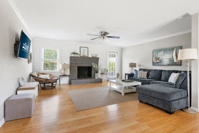 Southern Comfort | Minutes to CHS | Grill!