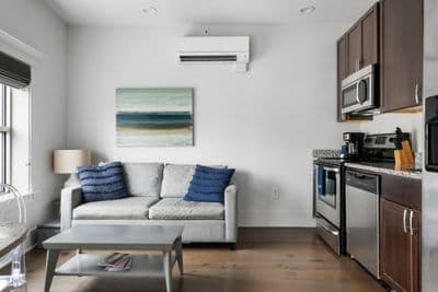 Battery Suite | In the Heart of King Street!