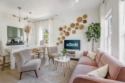 Apple Street Retreat: Newly Renovated 3BR Haven