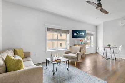 Drayton Suite | In the Heart of King Street!