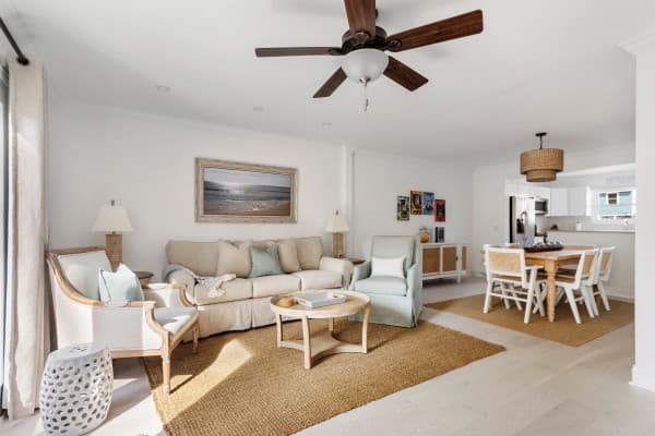 Harbor Breeze | 5 Minutes To Beach