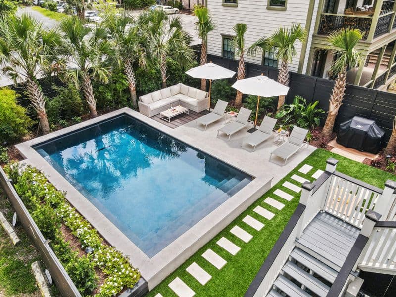 Mint Julep | Largest Private Pool Downtown